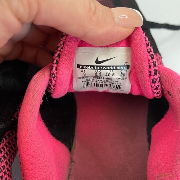 Nike| Revolution 3| pink and black - Picture 5 of 8